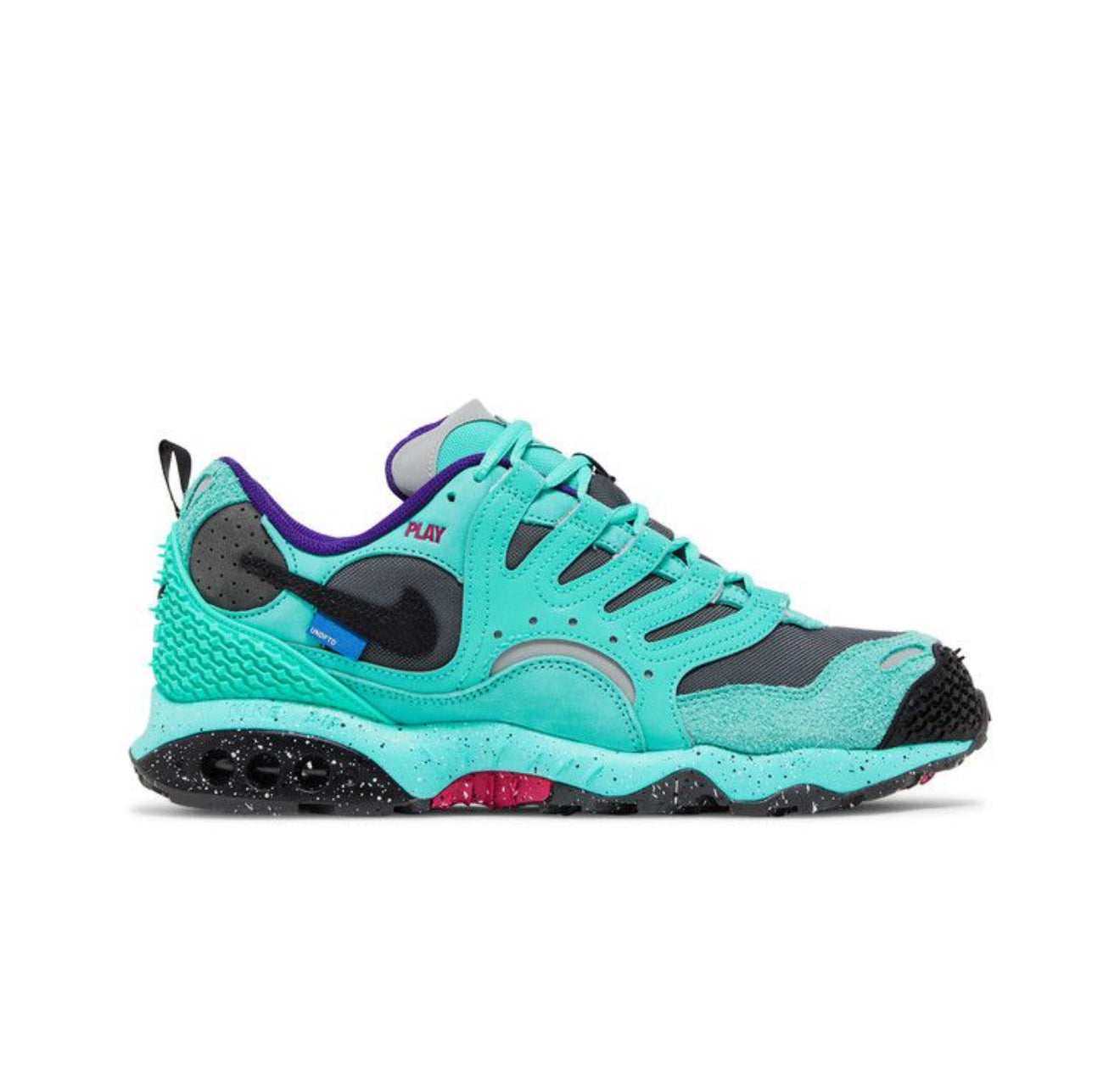 Undefeated x Air Terra Humara
'Light Menta'