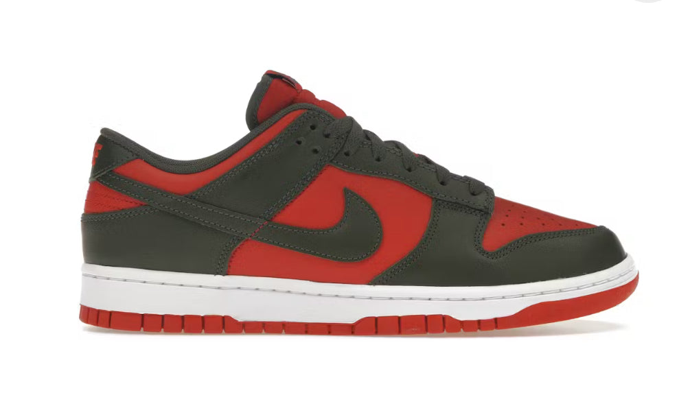Nike Dunk Low
Mystic Red Cargo Khaki