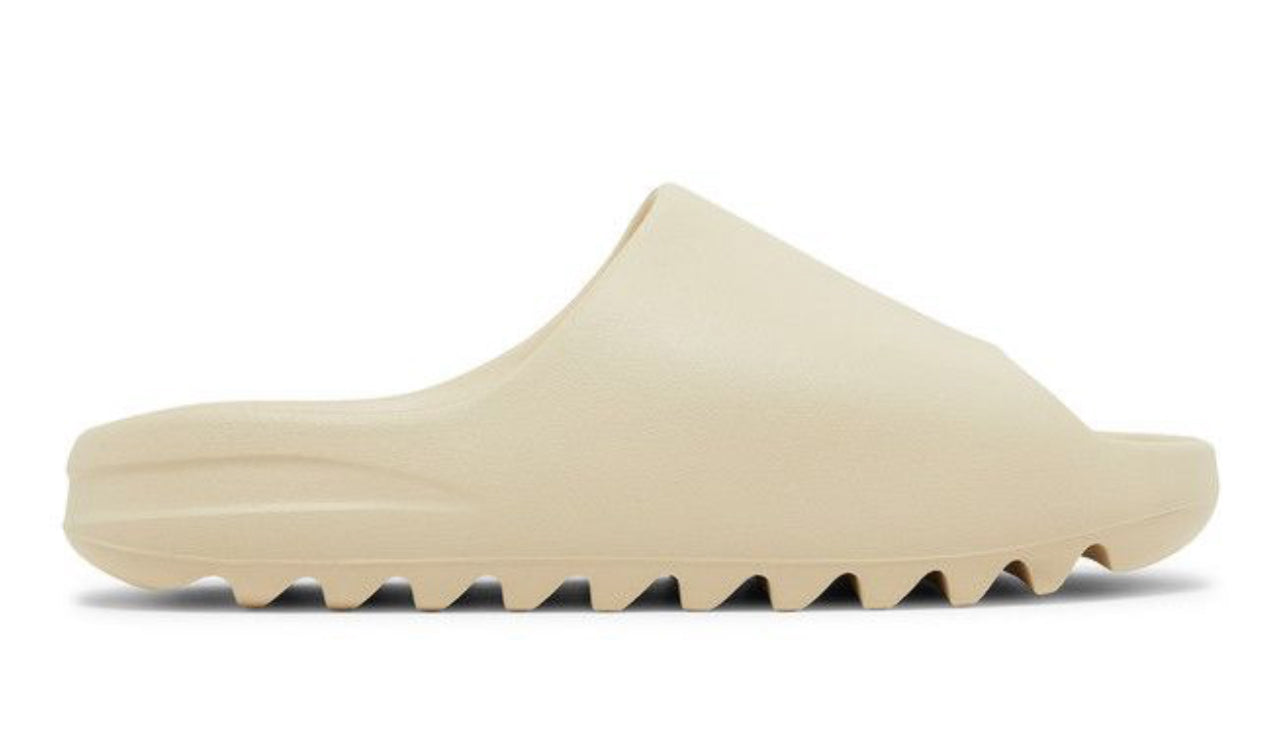 Yeezy Slide ‘Bone’