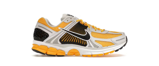 Nike Zoom Vomero 5
Photon Dust Laser Orange